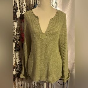 🍁3 for $25🍁Pale Green Oversized Crochet-Knit Sweater Sz. L